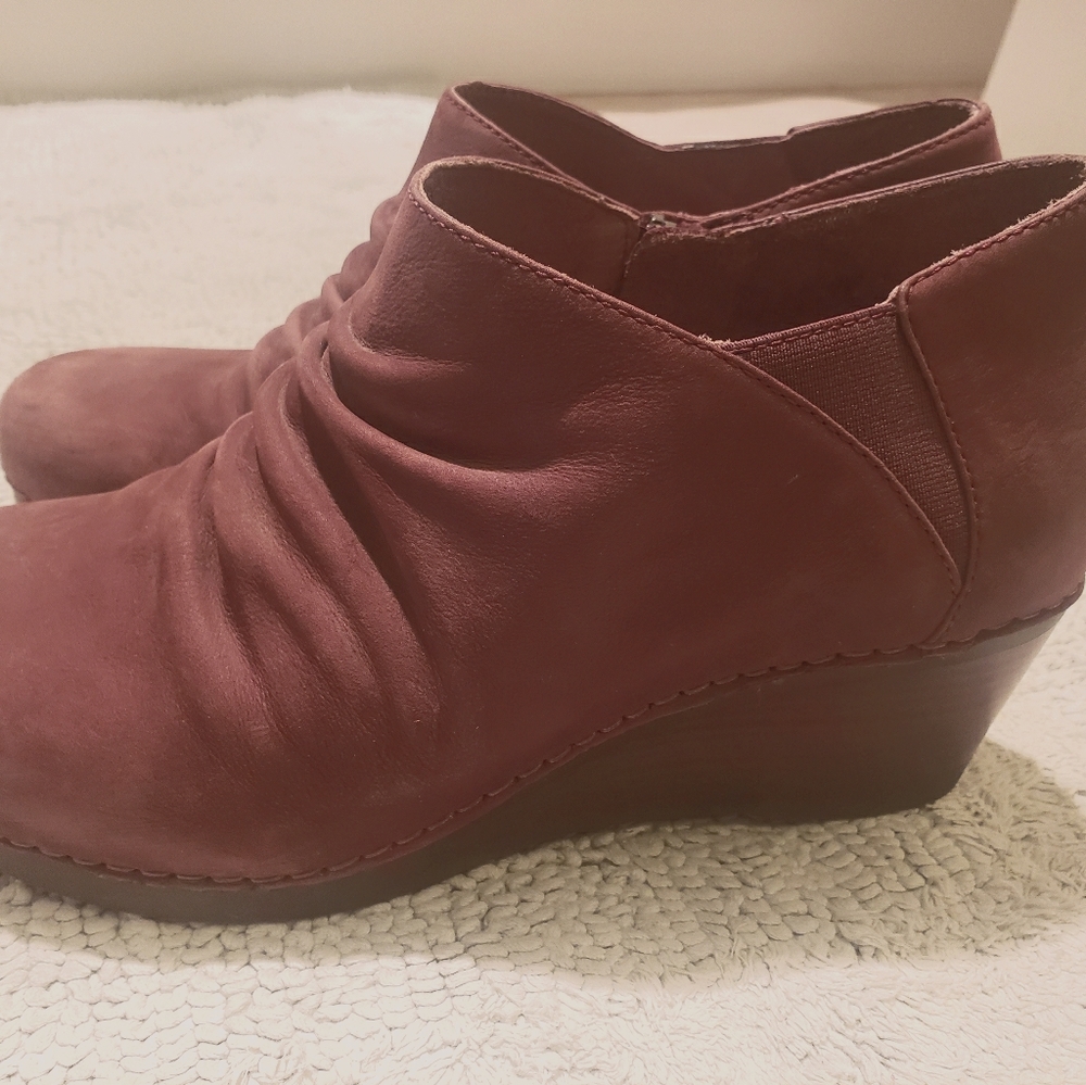 Dansko Sheena Bootie in Raisin